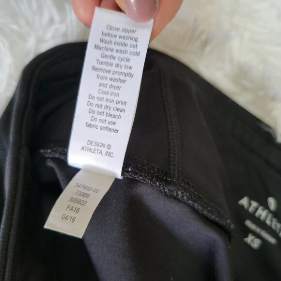 ATHLETA Geo Disco Sonar Capri Crop Leggings - Size XS - Picture 14 of 14